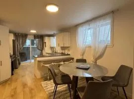 Cozy fully-furnished appartement in St-Rose Laval