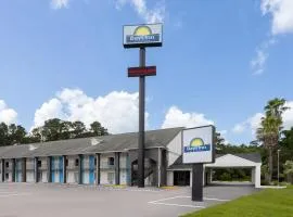 Days Inn by Wyndham Hardeeville Near Hilton Head