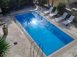 Villa Oikia Roti appartments，位于Vasa Kilaniou的酒店