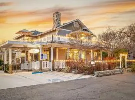 Polo House and Bungalows