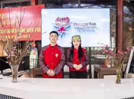 The Legend of Dragon Tea Suoi Giang，位于Văn Chấn的酒店