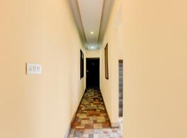 SPOT ON Hotel Center Point Inn，位于比莱的酒店