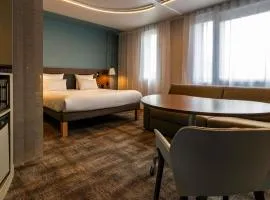 兰斯中心诺富特套房酒店