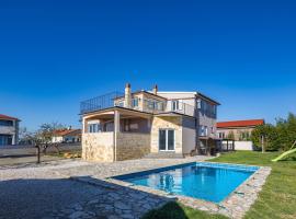 Oasis Jadreski Pool Residence，位于普拉的酒店