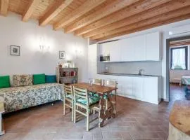 Apartment Zweizimmerwohnung mit Doppelbett und zwei Schlafsofas by Interhome