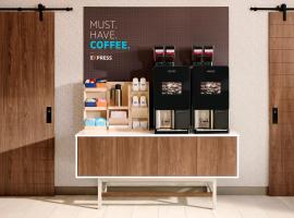Holiday Inn Express & Suites Anchorage - Midtown，位于安克雷奇的酒店