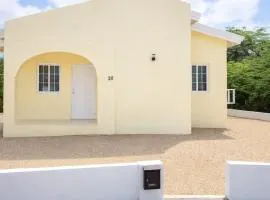Cas La Lobi - Beautiful Vacation Home in Heart of Aruba