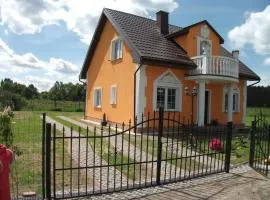 Holiday Home Freistehendes Ferienhaus Orange für 10 Personen by Interhome