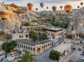 Kayatas Cave Suites，位于格雷梅的酒店