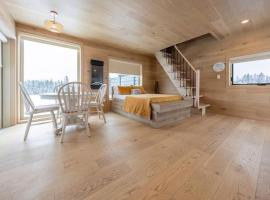 Jolie Vie Wellness Retreat, Earth Tiny Home #2，位于大瀑布的小屋