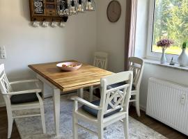 Reiterkraftquelle - Auszeit im Naturpark Westensee zwischen Seen und Ostsee，位于Westensee的酒店