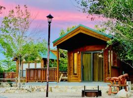 Boulder Creek RV Resort，位于隆派恩的酒店