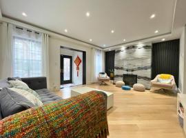Great location with parking, 10 min to LGA & subway，位于皇后区的酒店