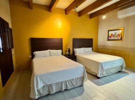 Hotel Real de los Alamos，位于阿拉莫斯的豪华型酒店