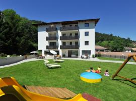 Suvendes Apartments，位于普拉托·阿罗·斯泰尔维奥Golf Club Val Venosta附近的酒店