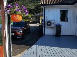Charming and cozy house in Vindafjord，位于Dørheim的酒店