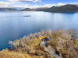 New! 3 bedroom cabin overlooking Hardangerfjorden