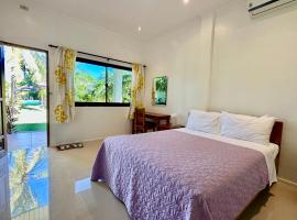 Strutz Art Garden Resort，位于Bangued的酒店