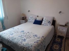 CHAMBRES Climatisées tout Confort,GARE ,WIFI, parking, avec pt dejeuner compris，位于佩皮尼昂的酒店