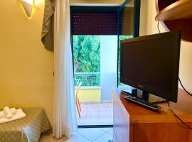 Residence Perla - Costa，位于萨尔维的酒店