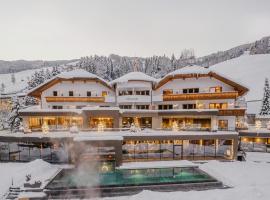 克里斯托夫酒店，位于瓦尔道拉的酒店