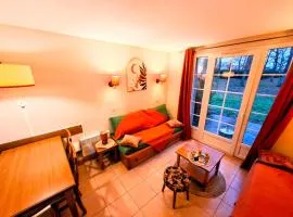 Duplex pour 2-4 personnes à Monflanquin - Piscine - Terrasse - Parking - Campagne - Lot-et-Garonne