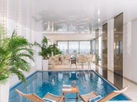 Hotel Senator Lux，位于乌尔齐尼的住宿