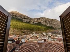 Dimora del Castello，位于切拉诺的酒店