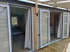 Mobil-home 4 pers avec terrasse - API-1-52-1583，位于Long的酒店