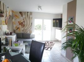 Ferienwohnung Schusi Freital，位于弗赖塔尔的酒店