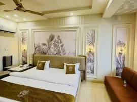Hotel H Plus