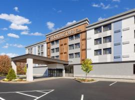 Doubletree By Hilton Concord Downtown，位于康科德的酒店