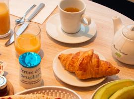 黎塞留酒店，位于勒特雷波尔的酒店