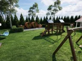 Mazurskie Wzgórze-Domki z basenem