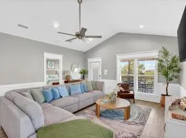 Salt Air Retreat Tranquil Waterfront Retreat Stunning Bay Views