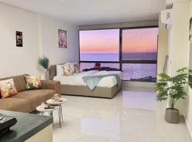 Amber – 10th Floor Sea View Studio, Kaslik