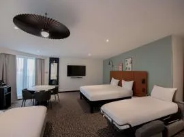 巴黎圣马丁运河宜必思酒店