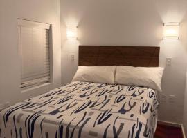 Broadway Inn and RV Park，位于舍科塔的酒店