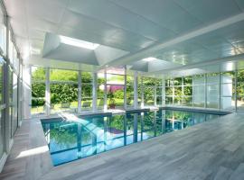 瑟纳特高尔夫绿色公园诺富特酒店，位于圣皮耶尔勒迪佩尔赖的酒店