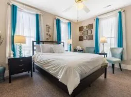 Dreams2Reality | Historic Branson Hotel - Serendipity Room - Downtown