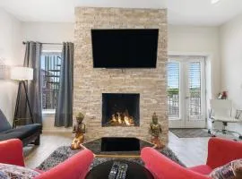 Contemporary Dual-Unit 2BR Downtown Branson - Free Tickets Included - LOFT