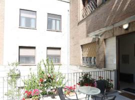 OSTELLO del Lago，位于格罗塔费拉塔的酒店