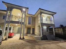 4 Bedrooms Apartment IN JUI western urban Freetown