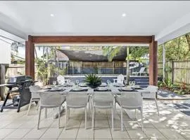 Manly Oasis 5BR - 3 King Beds, Pool, BBQ