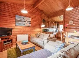 Lochside Log Cabin