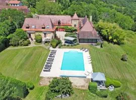 Prop. périgourdine 18 pers. avec piscine privée - FR-1-824-26