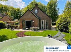 6pers Boshuis -Hottub Jacuzzi- 'De Groene Specht'，位于Ewijk的酒店