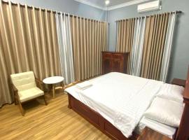 2-bedroom House in Battambang，位于Phumĭ Svay Chh'êh的酒店
