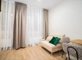 Airport-Bus - 13 North Studios - Apartment 8