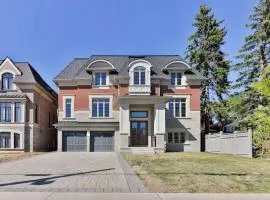 A - Modern Living near Yonge St